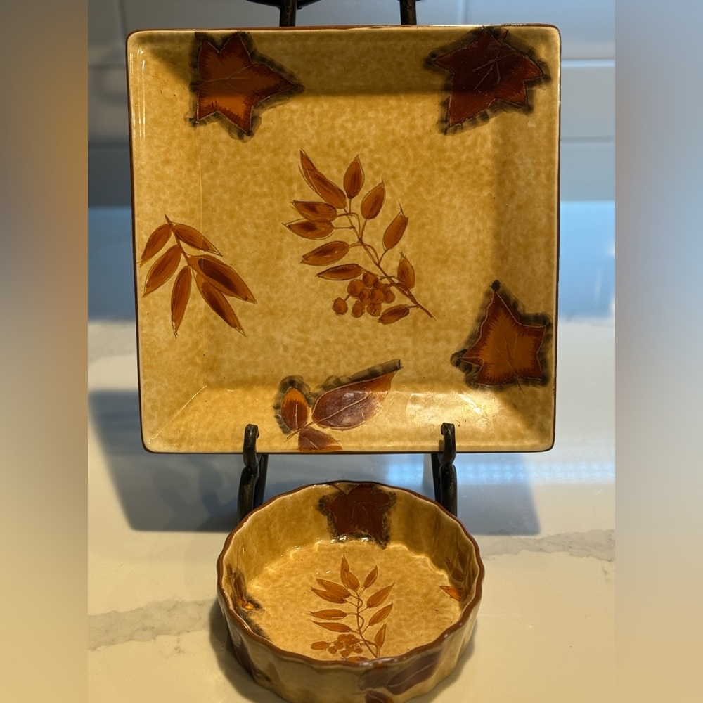 2 piece Baum Brothers Style Eyes Autumn Leaves Serving Set